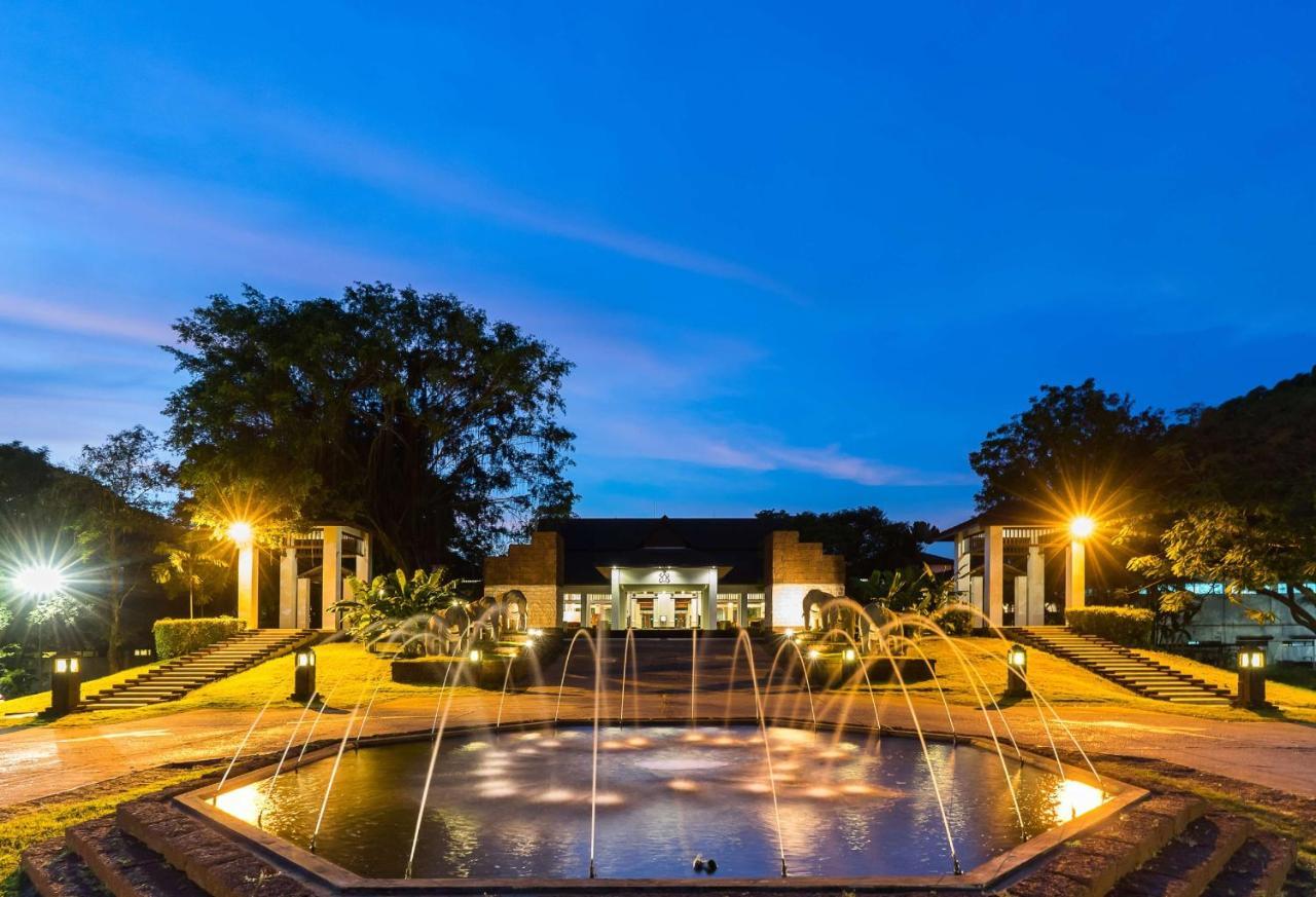 Tawa Ravadee Resort Prachinburi, A Member Of Worldhotels Distinctive Si Maha Phot Extérieur photo