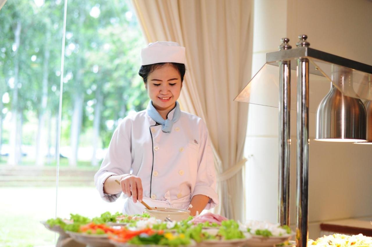 Tawa Ravadee Resort Prachinburi, A Member Of Worldhotels Distinctive Si Maha Phot Extérieur photo